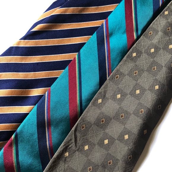 Lot of 3 designer ties (💰5/$25 in a bundles of 5, offer expires 5/25/22) - Picture 2 of 4